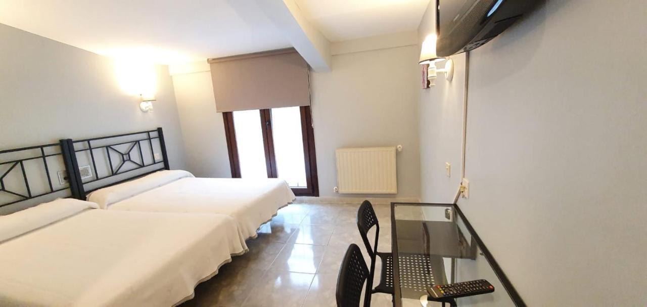 Hotel La Quinta Cue Εξωτερικό φωτογραφία